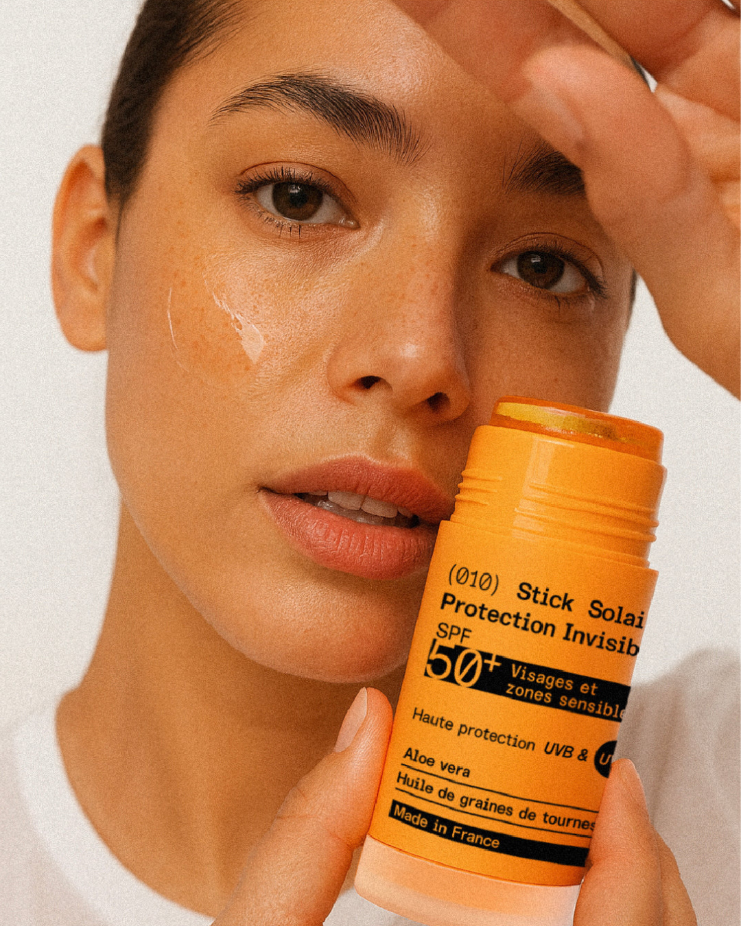 010 - Protector solar en barra SPF50+